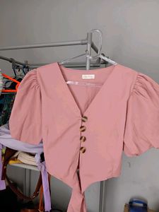 Puffed Top 🌸📍
