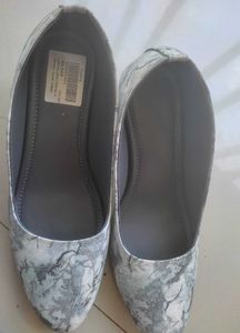 Floral Print Pointed Shoes