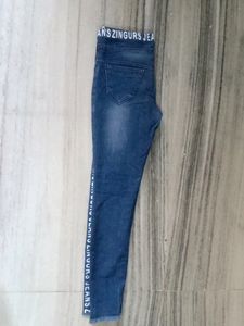 girls jeans west size is 30&#34; X length  37&#34;