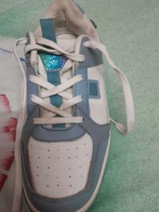 Zudio Sneakers