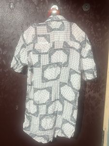 Patterned Short Sleeve Shirt
