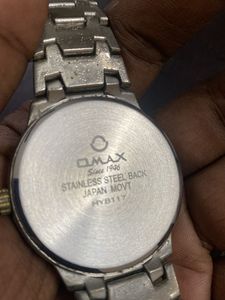 Omax Quartz Watch - Vintage Style