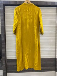 Elegant Yellow Embroidered Kurta
