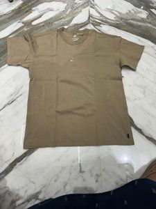 Nike Premium Essentials Tee