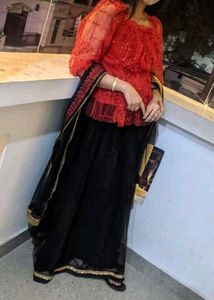 Full Set Lehnga Top Dupatta Very Beautiful Elegant