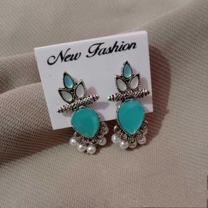 Aqua Bloom: Oxidized Silver Earrings with Pearl