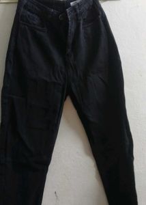 Mom Fit Jeans Black Colour