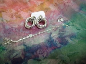 Dual Set Of Earing With Beautiful AD Bracelet