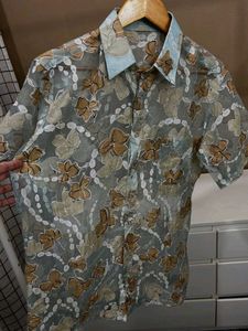Floral applique Mesh shirt
