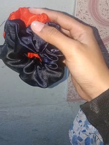 Scrunchies ..Neww ..Unused