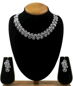 Elegant Necklace Set