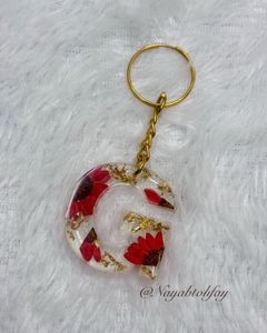 Resin floral Initial 'G' Keychain🌸