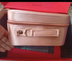 Faces Canada PinkTrousseau Vanity Box