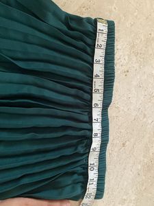 Pleated Skirt Dark green