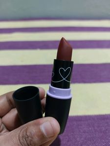 Plum Matterrific Lipstick - 139 Haute Shot.