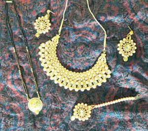 Pearl Kundan Chokar Set With Mangalsutra