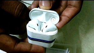 WRni12 Blutooth Headset Full Working Condition