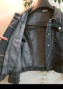 Grey Denim Jacket 💙😍