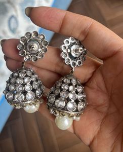 Emerald Jhumka Earrings
