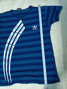 Adidas Tshirt M Size