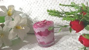 Pink Dessert Candle