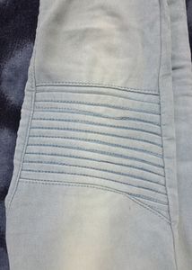 Straight Fit Jeans For Women In Affordable Price
