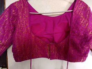 Padded Blouse With Beautiful Sleeves💕