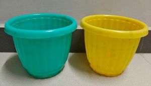 Plastic pots