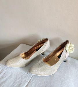 🆕Fancy Golden Glitter Pumps