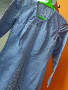 Beautiful 🔵 Blue Size 28 Bust