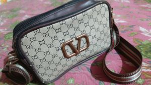 Trendy Sling Bag 🛍️🛍️