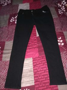 Chic Black Skinny Jeans – Excellent Condition!