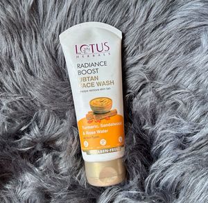 Face wash - Lotus Herbals