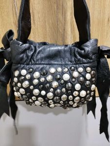 Black Handbag with Studs💥