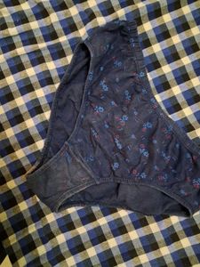Floral blue shorts