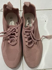Ginger Sports Shoes Pink New 39 Size