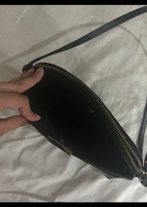 h&amp;m black shoulder bag