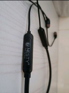 Nesty Wireless Neckband With Mic