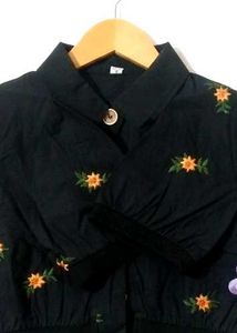 black cute sunflower embroidered crop shirt top