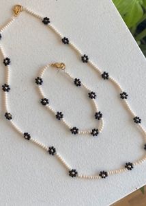 Daisy Pearl Necklace Set