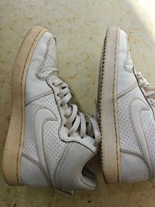 Nike Court Borough Mid
