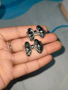 Bow Stud Earrings - Cute!
