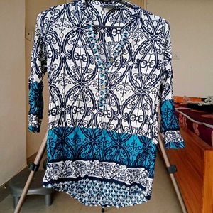 Fitted Patterned Top