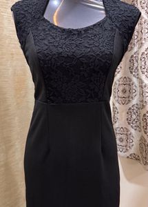 Black Bodycon Dress With Cap Sleeves By AND