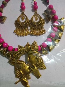 Necklace &amp; Earring Set