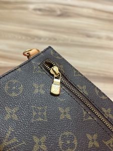 Louis Vuitton Zip Pouch/Wallet