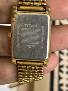 VINTAGE TITAN WATCH 30m Water Resistant