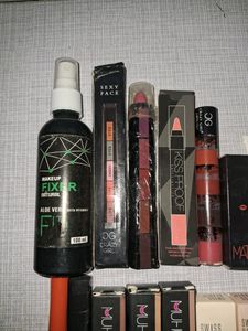 Beauty Combo Pack Of 18 Items