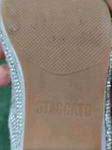 Cute Glittery Girl&#39;s Shoes