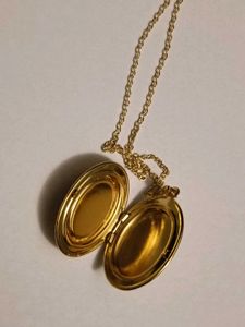 Vintage Photo Locket B